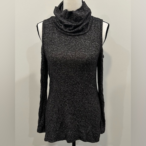 Haute Monde Turtleneck Cold Shoulder Top - Picture 2 of 4